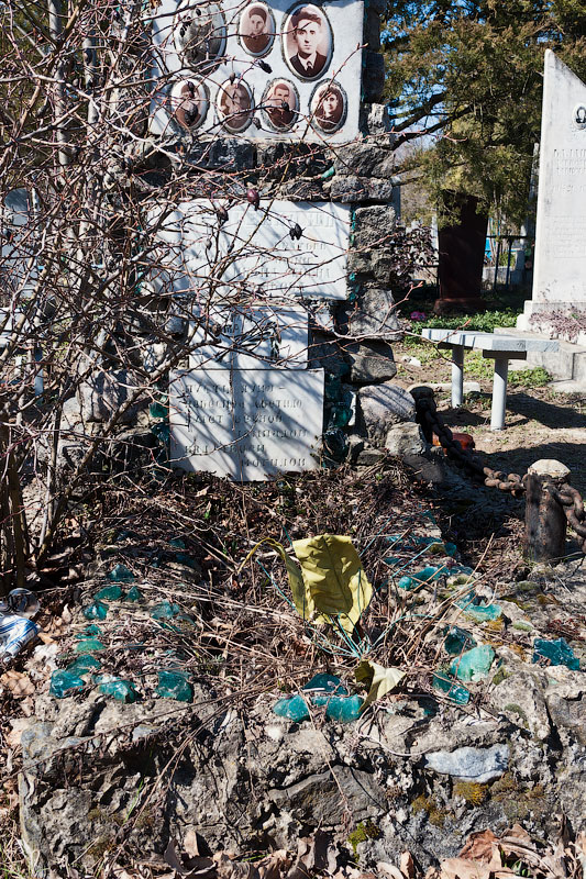 Могила героям Великой Отечественной войнв на кладбище "Дальнее" в Тирасполе (1)