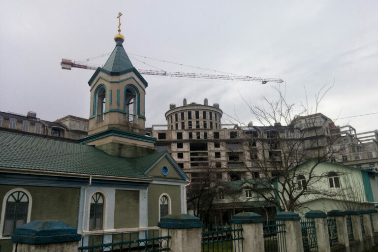 В центре Тирасполя строится новый дом